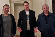 Filho de Netanyahu posta foto com Elon Musk ao lado do premiê de Israel