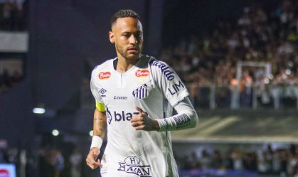 Neymar entrou no intervalo em sua primeira partida após retorno ao Santos