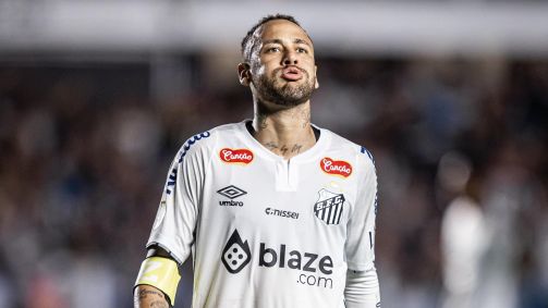 Neymar durante reestreia pelo Santos