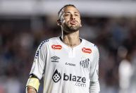 Neymar critica Jorge Jesus: “Fiquei muito chateado com as palavras”