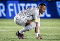 Neymar é o jogador que mais sofreu faltas na rodada do Paulistão