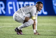 Neymar sofreu mais faltas em 45 minutos do que o Botafogo-SP no 2º tempo