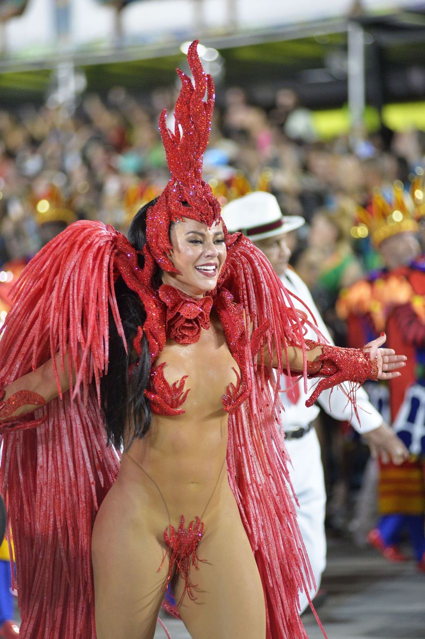 Paolla Oliveira no desfile da Grande Rio em 2022 • Ricardo Almeida/Rio Carnaval
