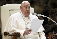 Papa Francisco teve noite tranquila no hospital, diz Vaticano