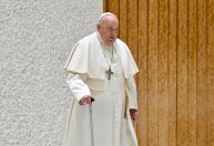 Papa Francisco morreu após AVC e falência cardíaca, diz Vaticano