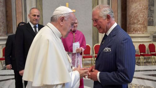 Papa Francisco durante encontro com Charles no Vaticano em outubro de 2019.