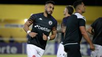 Payet, ex-Vasco, anuncia aposentadoria do futebol