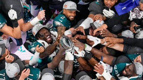 Jogadores do Philadelphia Eagles comemoram título da NFL