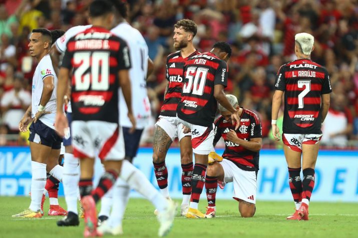 Arrascaeta comemora seu gol com Plata no Maracanã • Gilvan de Souza/Flamengo