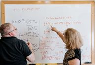 Professora da UFRJ é eleita presidente de centro de matemática francês