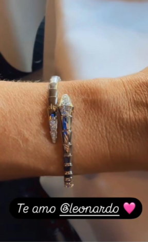 Poliana Rocha mostrou pulseira que ganhou de Leonardo • Instagram/Poliana Rocha