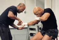 Técnico brasileiro de Mike Tyson nega armação em luta contra Jake Paul