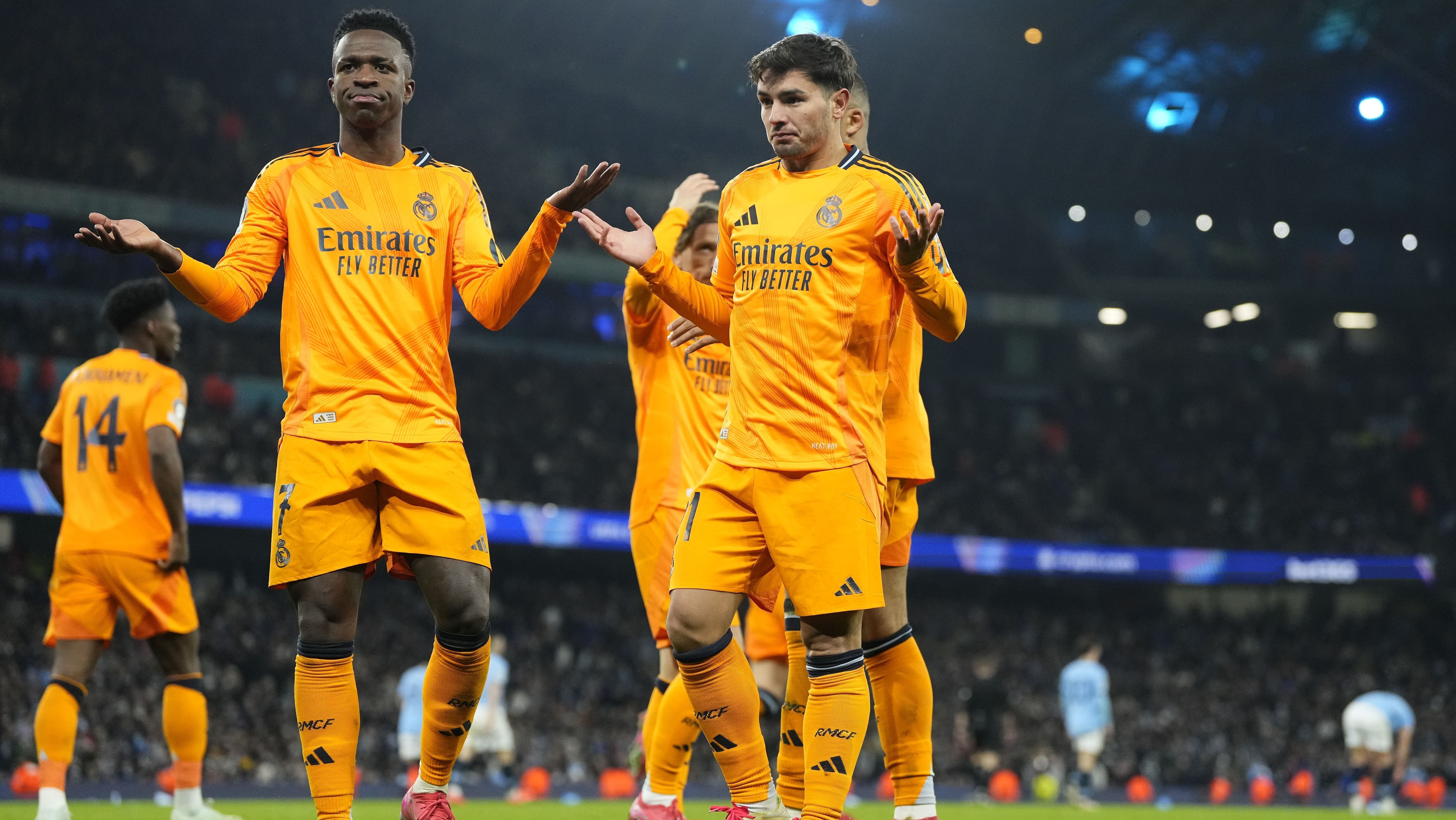 Brahim Díaz e Vini Jr comemoram gol do Real Madrid sobre o Manchester City