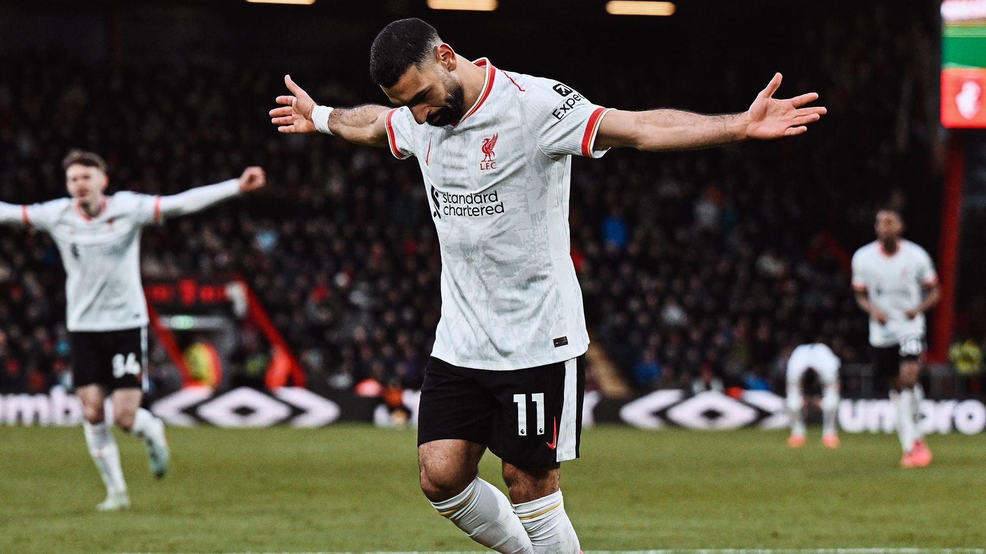 Salah comemora gol pelo Liverpool