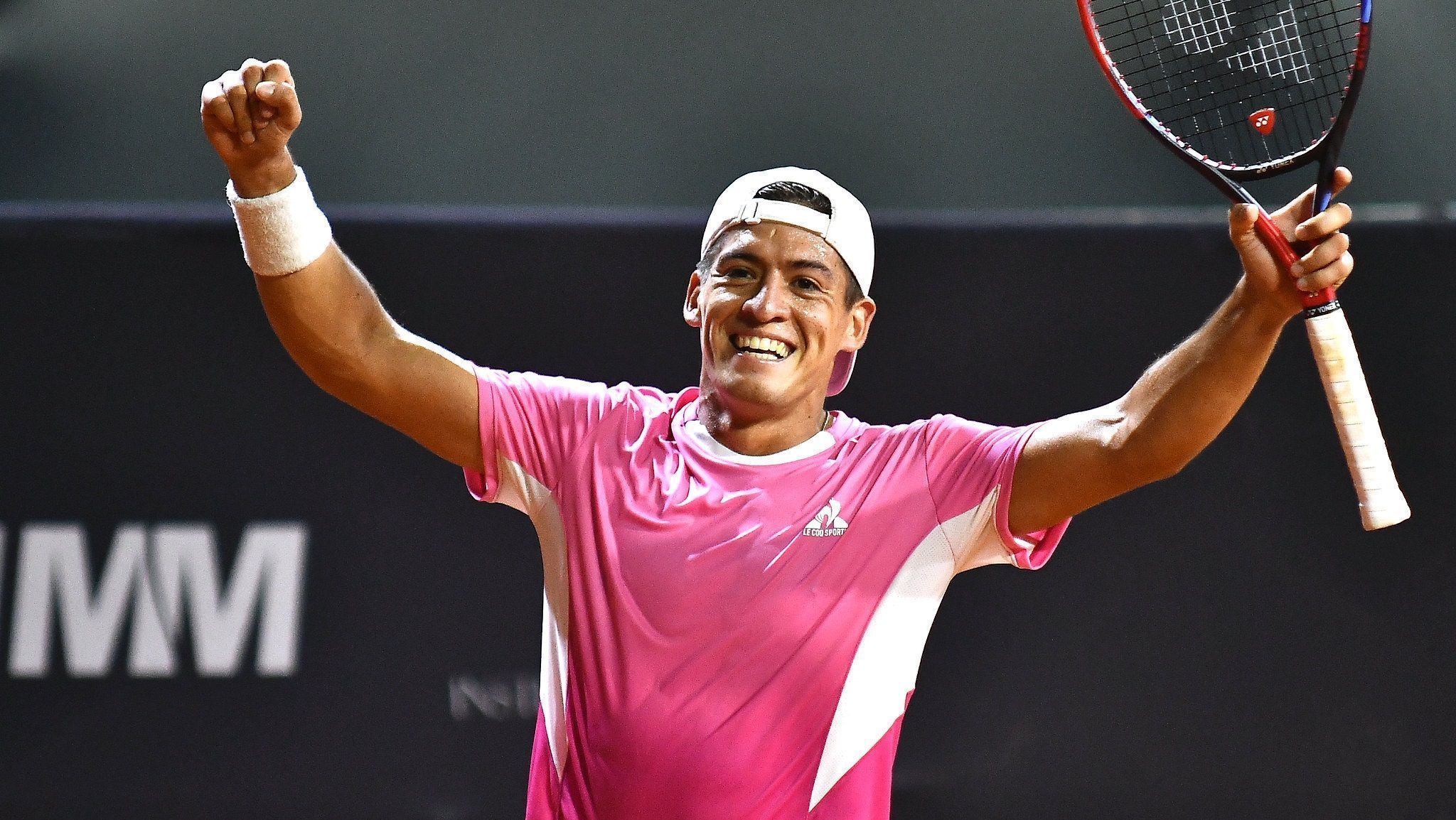 Baez supera algoz de João Fonseca e conquista o bi do Rio Open