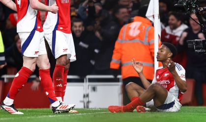 Lewis-Skelly imita Haaland na comemoração do gol do Arsenal