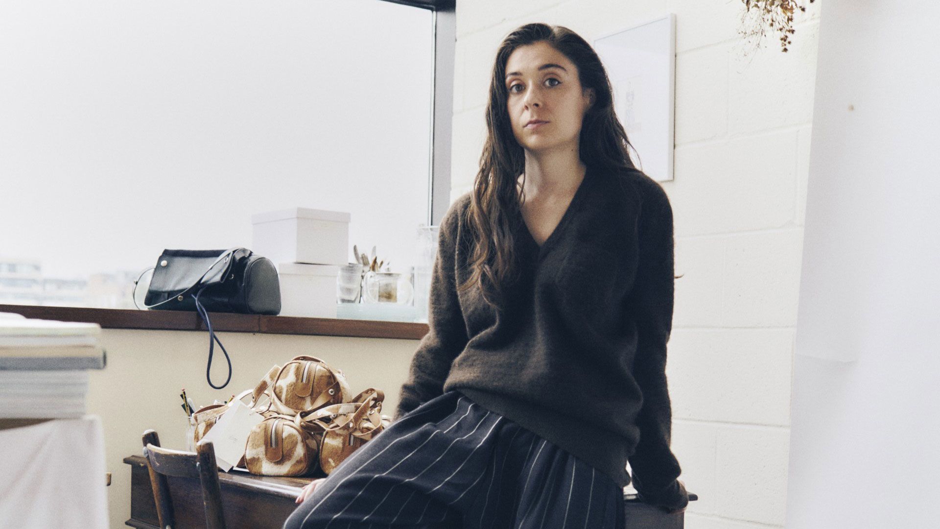 Designer britânica Talia Lipkin-Connor está lidando com as mudanças no cenário da moda do Reino Unido