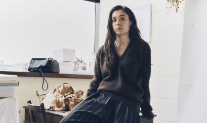 Estilista honra legado de avô que vestia os Beatles e faz seu nome na moda