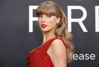 Mulher descobre tumor após esquecer letras de Taylor Swift, diz site