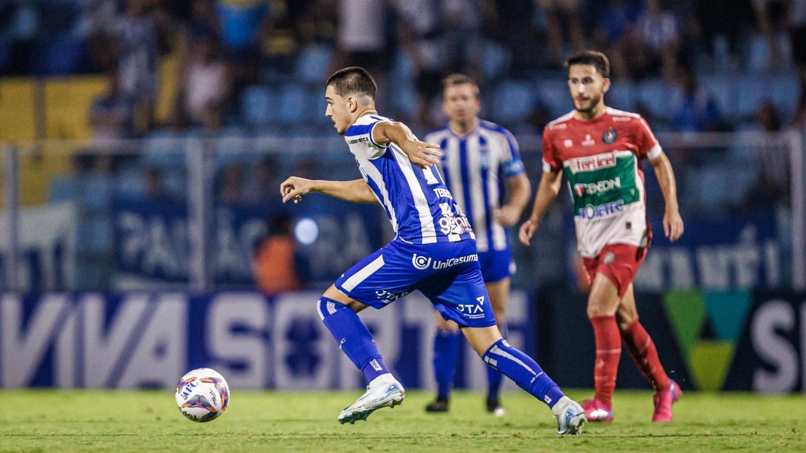 Nicolas Tedesco, de 16 anos, estreou pelo Avaí