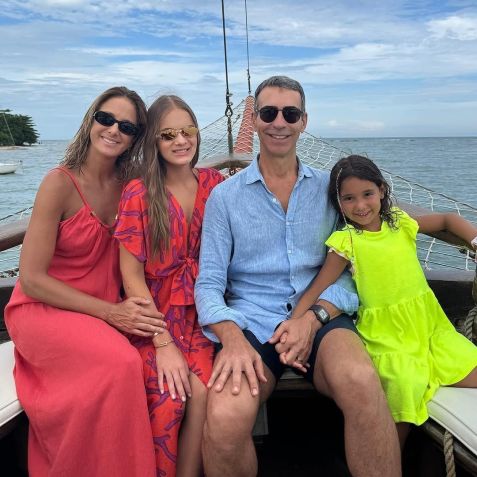 Ticiane Pinheiro é mãe de Rafaella e Manuela • Instagram/Ticiane Pinheiro