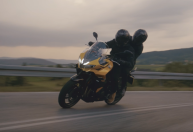 Nova Triumph Tiger Sport 800 tem potência de SUV compacto