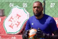 FPF repudia caso de racismo contra goleiro da Portuguesa Santista