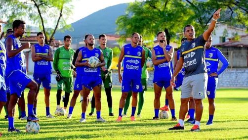 Equipe do Jequié treina no Waldomirão