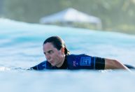 Surfista gay competirá nos Emirados Árabes após garantias de segurança