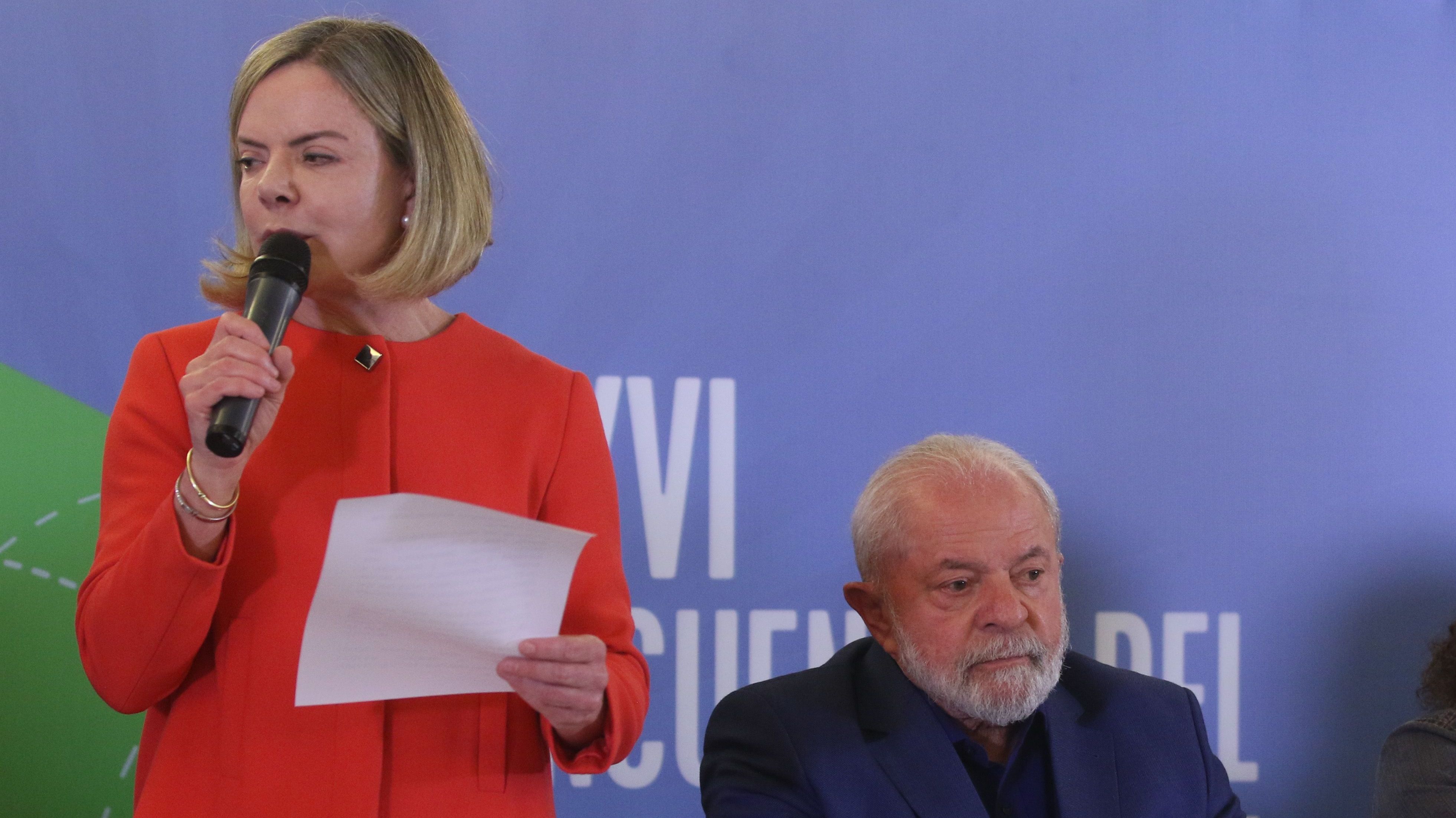Gleisi e Lula