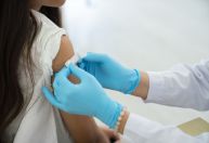 Ministério da Saúde planeja incorporar vacina contra chikungunya no SUS