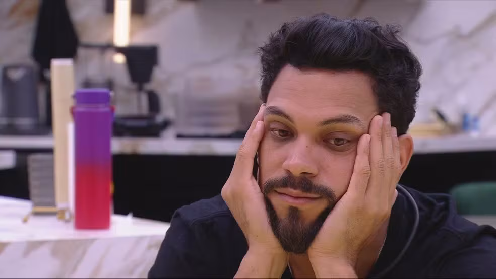 Camilla fala de afastamento entre Vinícius e Aline no BBB25: "Muito doido"