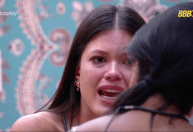 BBB25: Vitória chora com medo de ser cancelada após briga com irmãs