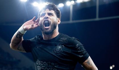Yuri Alberto, artiheiro do Brasileirão 2024, comemora gol diante do Santos, no Paulistão