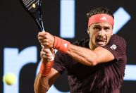 Alexander Zverev leva susto de Bu, mas vence chinês em estreia no Rio Open
