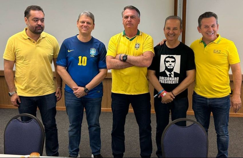 O ex-presidente Jair Bolsonaro e os governadores do Rio de Janeiro, São Paulo, Santa Catarina e Mato Grosso • Reprodução/X
