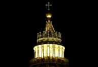 Papa Francisco dormiu a noite toda e continua descansando, diz Vaticano