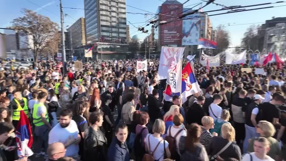 Thousands protest against Serbian government in Belgrade