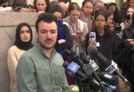 EUA: Juiz bloqueia temporariamente deportação de estudante palestino preso