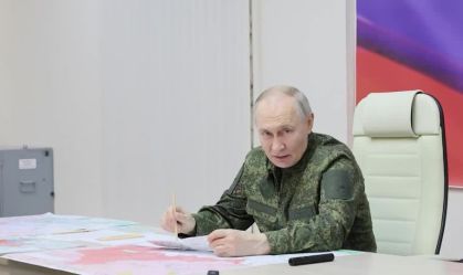 "Trégua de um mês apenas daria alívio para Ucrânia", diz assessor de Putin