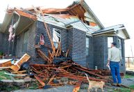 Sobe para 39 o número de mortos após tempestades e tornados atingirem EUA