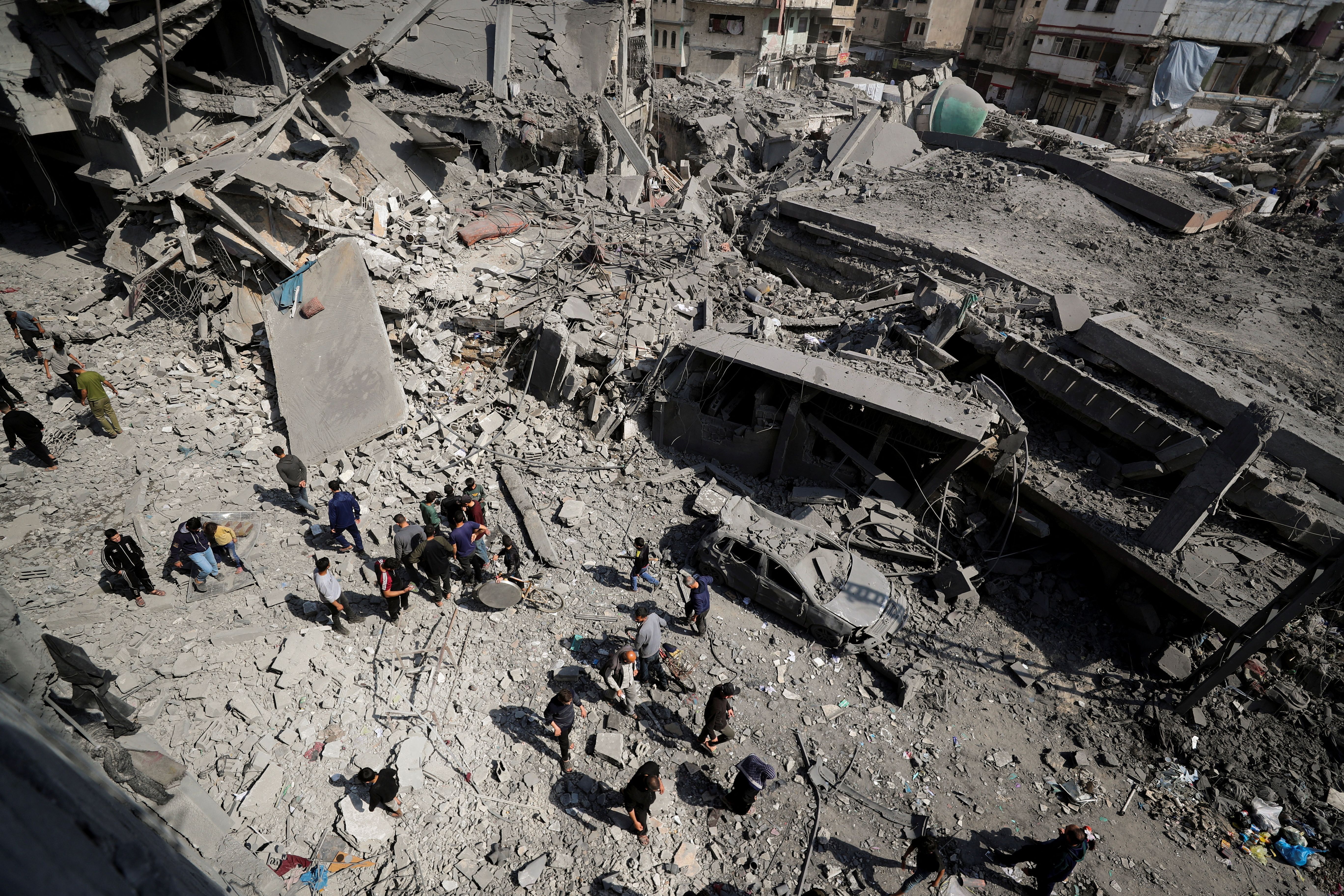 Local atingido por ataque israelense em Jabalia, norte de Gaza