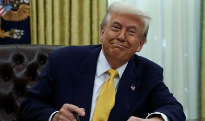 Trump diz que vai analisar isenções tarifárias para montadoras de carros