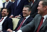 Trump apoia conselheiro após violação de segurança em ataque contra Houthis