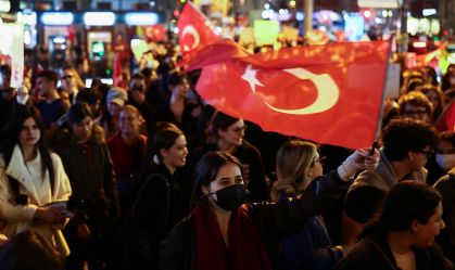 Protestos na Turquia: Cerca de 1.900 pessoas foram detidas, diz ministro
