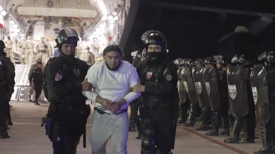US deports more alleged gang members to El Salvador
