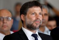 Ministro das Finanças de Israel renuncia ao cargo em carta a Netanyahu