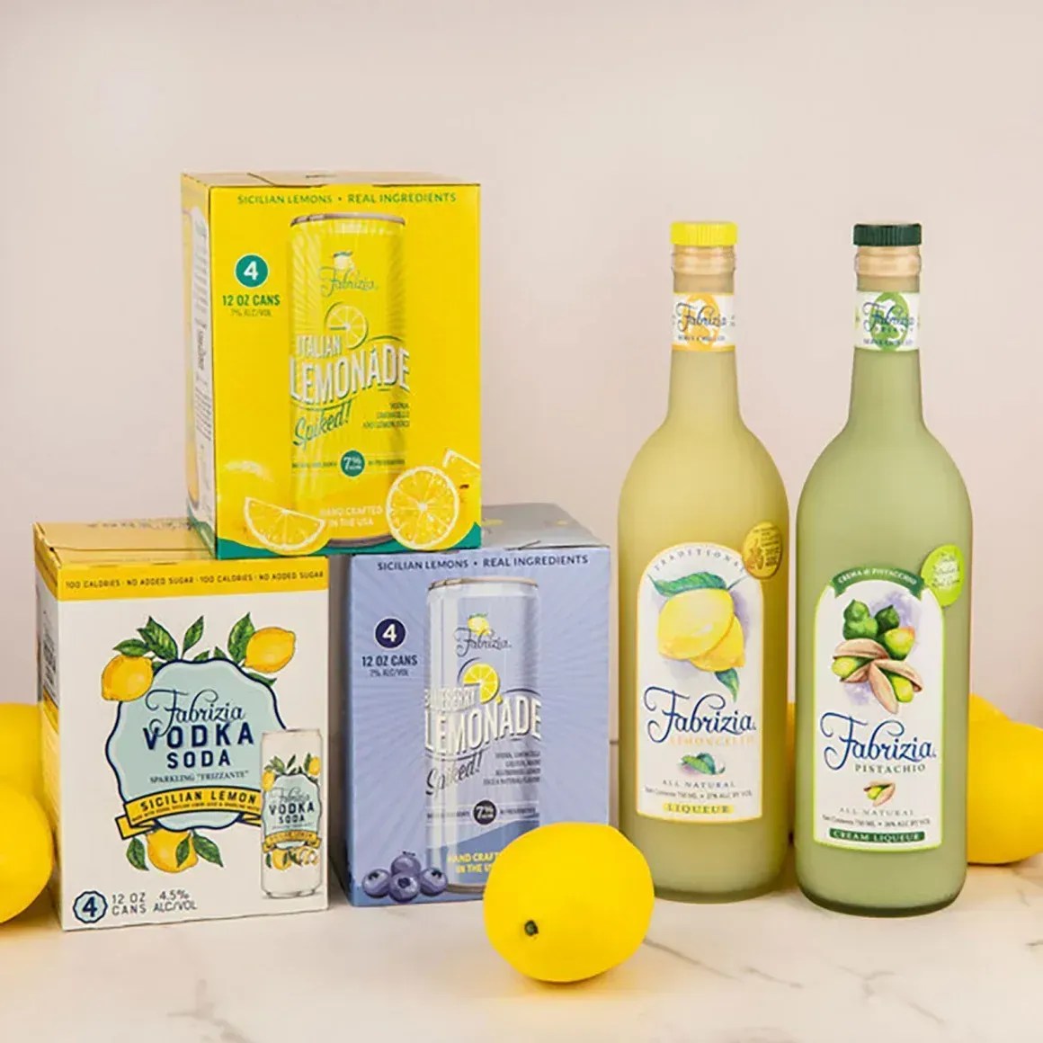 Coquetéis prontos para beber em lata, Limoncello e licor Crema di Pistacchio da Fabrizia Spirits • Divulgação