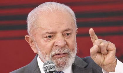 Lula diz que Cristina Kirchner chorou em ligação após condenação