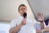 Com “40 anos em quatro”, Tarcísio defende enxugar ministérios